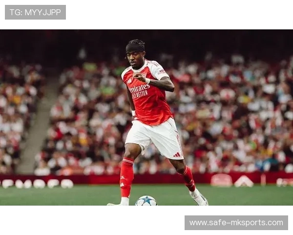 马杜埃凯替补造点成转折，阿森纳边锋改变比赛走势